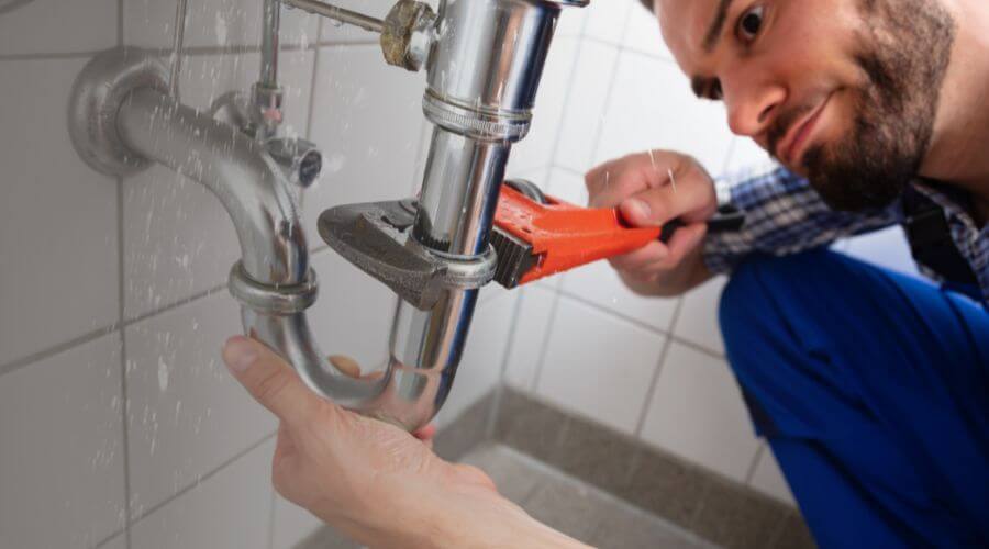Expert burst pipe repair services in Ponemah, MN